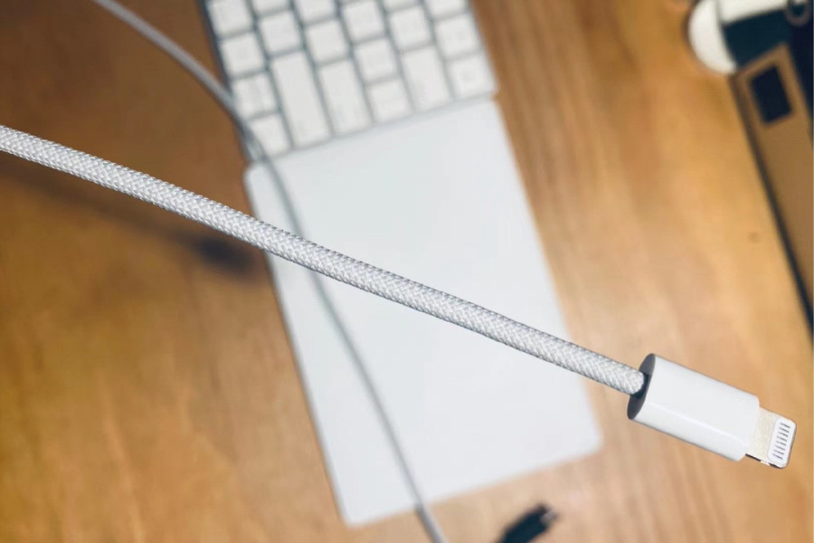 Does the type of USB-C cable matter for charging?