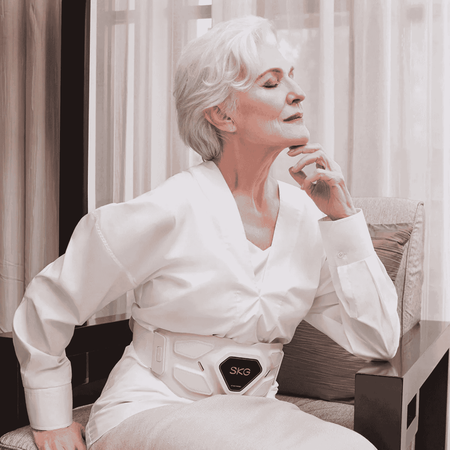 Lower Back Massager │ Pain Relief SKG W9 Pro